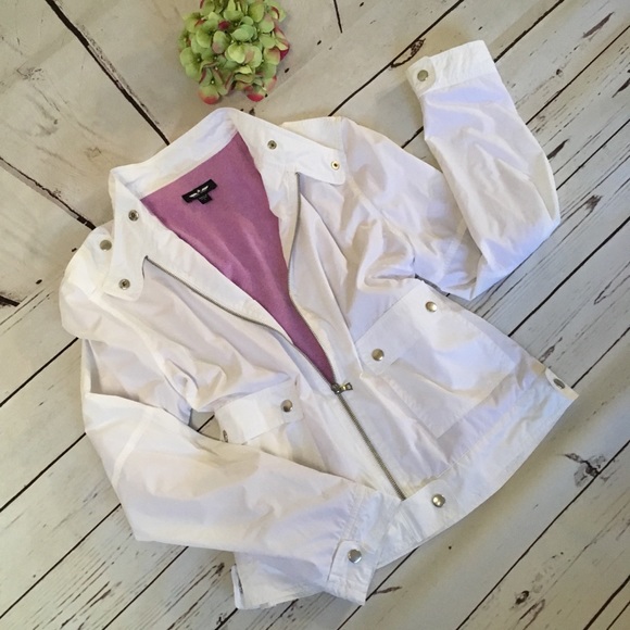 bebe Jackets & Blazers - ❇️ 2/$20 Bebe Sport White Lavender Lined Jacket !!